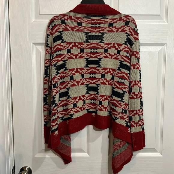 B SHARP Women’s Cardigan Sweater Size Large Medium - Aztec Design - Picture 6 of 6